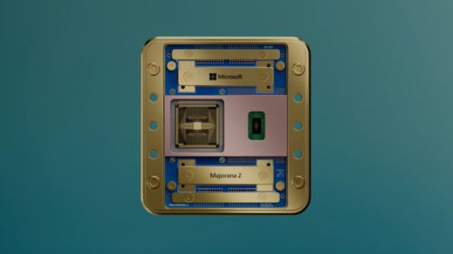Apa Itu Qubit dan Mengapa Stabilitasnya Sangat Penting?, Terobosan Material: Dari Aluminium ke Timbal, Indium Arsenide, dan Antimonide, Stabilitas Qubit Melonjak: Dari Detik ke Menit, Roadmap 2029: Komputer Kuantum yang Bernilai Komersial, Peran AI Discovery: Otak di Balik Desain Majorana 2, Bagaimana Majorana 2 Berbeda dari Pendekatan Kuantum Lain?, Kesimpulan: Era Baru Komputasi Dimulai dari Chip Sekecil Kuku, Microsoft Rilis Chip Majorana 2, Komputer Kuantum Praktis Tahun 2029!