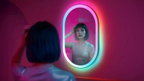 Mengupas Tuntas Fitur SuperColor Mirror yang Canggih, Smart Dimmer Switch: Otomatisasi Jaringan Ganda, Aksesibilitas: Pilihan Everyday dan Upgrade Thread, Proyeksi Peluncuran dan Dampak Pasar, CES 2026: LIFX Luncurkan Cermin Pintar dan Sakelar Matter