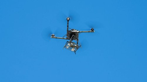 Mengapa Data Penerbangan Perlu Dilindungi?, Bagaimana Blockchain Melindungi Data Penerbangan?, Pengujian di Dunia Nyata: Drone Alta-X sebagai Laboratorium Terbang, Ekspansi ke Masa Depan: Dari Drone ke Langit Kota dan Stratosfer, Implikasi Global: Bukan Hanya untuk NASA, Kesimpulan: Langkah Kecil di Bumi, Lompatan Besar untuk Keamanan Udara, Data Penerbangan Kini Lebih Aman! NASA Uji Teknologi Blockchain di Drone