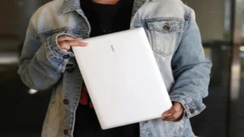 Bocoran Laptop AI Xiaomi: Berat 1Kg &amp; Chip Intel Ultra 2026
