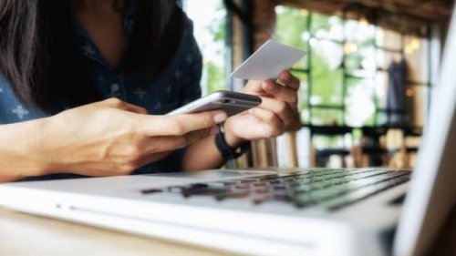 Begini Cara Menaikkan Limit Kartu Kredit Tanpa Harus Nego ke Bank, Pakai 'Trik Halus' Ini!