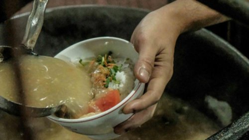 Cuaca Panas, Tapi Pengen yang Berkuah? Ini Rekomendasi Soto Segar Buat Makan Siang