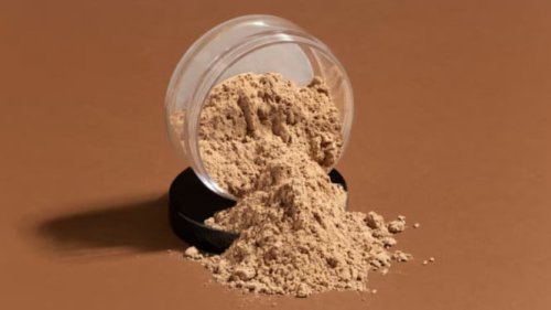 Top 5+ Rekomendasi Bedak Tabur dengan Harga Terjangkau, Bikin Makeup Halus dan Tahan Lama