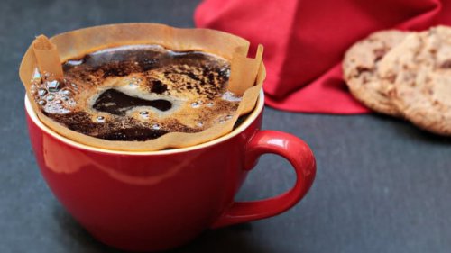 Bukan Kopi! Alternatif Minuman yang Terbukti Lebih Kuat Meredakan Kantuk dan Tingkatkan Konsentrasi