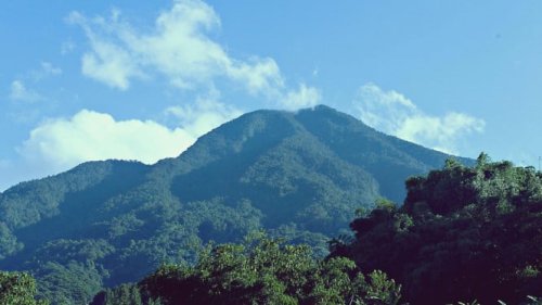 Ketahui Waktu Terlarang untuk Mendaki Gunung Agung Bali, Hindari Hal Ini!