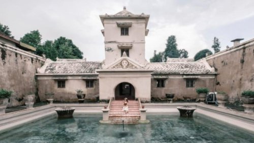 1. Ubud, Bali, 2. Yogyakarta, 3. Lombok, Nusa Tenggara Barat, 4. Bandung, Jawa Barat, 5. Malang, Jawa Timur, Mengapa Memilih Kota-Kota Ini untuk Bulan Madu?, Tips untuk Bulan Madu yang Sempurna, Top 5+ Kota Paling Romantis di Indonesia, Cocok Buat Bulan Madu