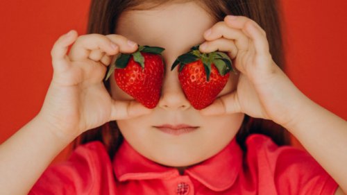 Biar Anak Nggak Jadi Generasi Strawberry, Simak 10 Pola Asuh Ini!