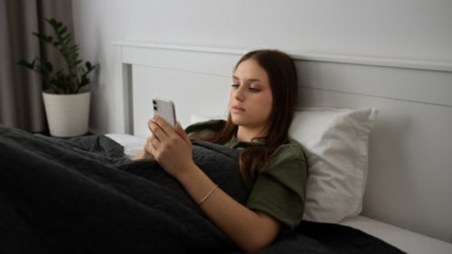 Top 7+ Tips Sederhana Menjaga Kesehatan Mata Akibat Terlalu Lama di Depan Layar