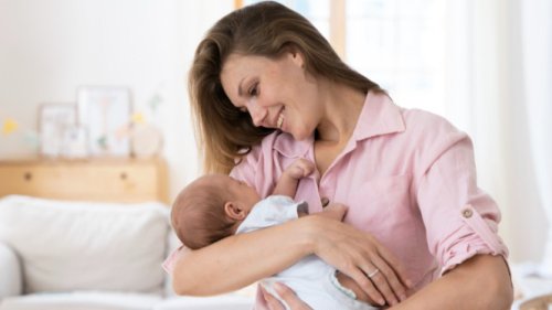 Anak Tanya Asal-Usulnya Saat Bayi, Ini Jawaban Paling Aman Buat Orang Tua