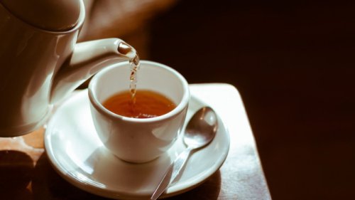 Apa Itu Daun Jati (Senna / Jati Cina / Jati Belanda)?, Klaim Manfaat untuk Penurunan Berat Badan, Mitos dan Kesalahpahaman Umum, Bukti dari Studi Hewan vs Studi Manusia, Risiko &amp; Keamanan, Turun Berat Badan dengan Teh Daun Jati, Mitos atau Fakta?