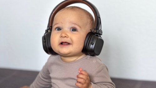 Apakah Bayi Harus Dengarkan Mozart Biar Pintar? Inilah Mitos Musik Ajaib untuk Anak