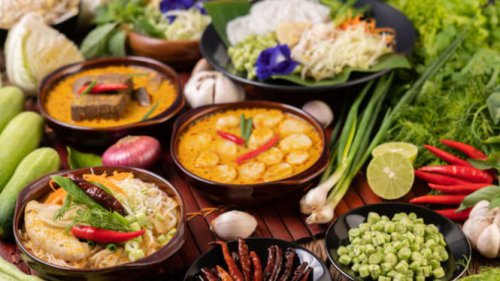 Jam Berapa Waktu Ideal Makan Siang agar Tidak Bikin Berat Badan Naik?
