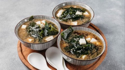 Yuk Coba Resep Miyeokguk, Sup Rumput Laut Korea dengan Kaldu Ayam yang Gurih dan Bergizi