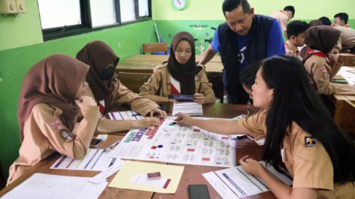 Remaja Rentan Terjebak Pinjol? Ini 7 Ilmu Keuangan yang Wajib Dikuasai