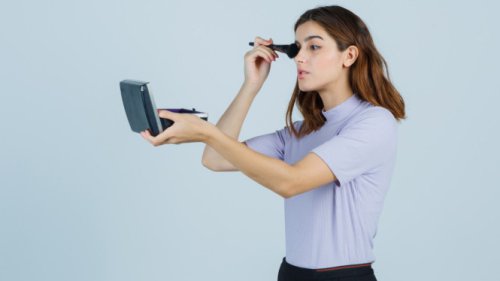 Tips Make-up Irit di Tengah Ekonomi Sulit, Tetap Glowing in This Economy