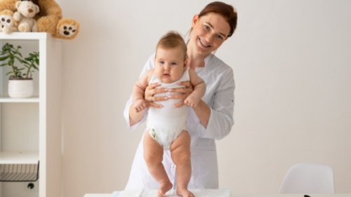 Memahami Penyebab Anak Susah Makan, Menyusun Menu Bergizi Tinggi Kalori, Menciptakan Suasana Makan yang Menyenangkan, Mengatasi Picky Eating dengan Variasi Makanan, Memanfaatkan Camilan Sehat, Ilustrasi yogurt, Melibatkan Ahli Gizi atau Terapis Makan, Memantau Pertumbuhan dengan Bijak, Strategi Jitu Menaikkan Berat Badan Anak yang Susah Makan