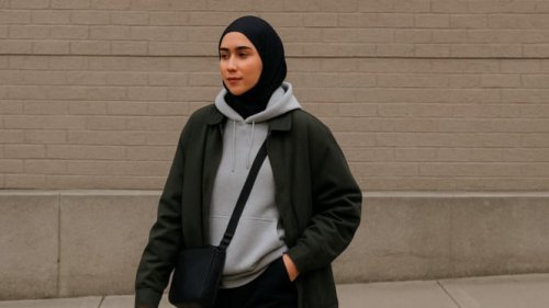 Hijab Nggak Harus Formal! Ini Cara Tampil Modest Tapi Street Style Banget