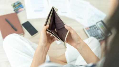 Bukan Soal Gaji! 10 Kebiasaan Boros Hambat Jadi Orang Kaya Kekayaan Menurut Filosofi Warren Buffett