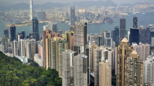 Cari Kerja Susah, Mending Kabur ke Taiwan atau Hong Kong Buat Dapat Gaji Besar?