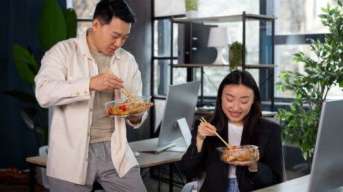 Mengatur Kalori Makan Siang Agar Berat Badan Tetap Ideal