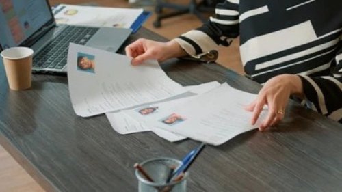 Jangan Sampai Tergeser AI, Ini 10 Skill Penting yang Wajib Dimiliki Lulusan Baru