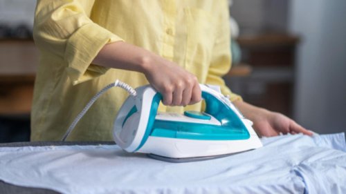 Tips Jitu Bersihkan Setrika Gosong, Trik yang Bikin Langsung Kinclong