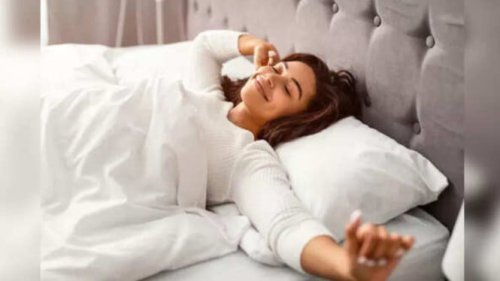 1. Tetapkan Jam Tidur dan Bangun yang Konsisten, 2. Hindari Bermain Gawai Sebeelum Tidur&nbsp;, 3. Ciptakan Lingkungan Tidur yang Nyaman, 4. Kurangi Konsumsi Kafein dan Gula di Sore Hari, 5. Jangan Terlalu Dekat Waktu Tidur, 6. Kelola Stres Sebelum Beranjak Tidur, 7. Perhatikan Pola Makan Malam, Top 7+ Kebiasaan Sehat agar Tubuh Lebih Segar dan Produktif, Dijamin Tidur Nyenyak Setiap Malam
