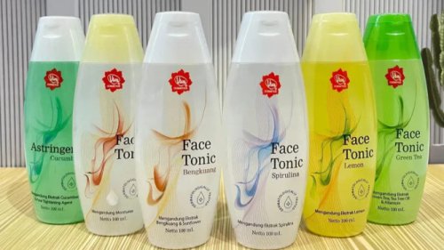 1. Viva Face Tonic Mawar&nbsp;, 2. Viva Face Tonic Bengkuang&nbsp;, 3. Viva Face Tonic Lemon&nbsp;, 4. Viva Face Tonic Green Tea&nbsp;, 5. Viva Face Tonic Spirulina&nbsp;, 6. Viva Face Tonic Cucumber&nbsp;, 7. Viva Air Mawar untuk Semua Jenis Kulit, Kenali 7 Varian Toner Viva dan Manfaatnya Biar Nggak Salah Pilih, Harganya Cuma Ceban!