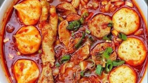 Resep Seblak Ceker Pedas Gurih, Buatnya Gampang Rasanya Bikin Nagih!