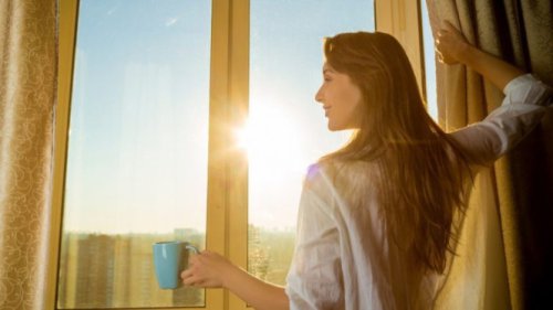 Top 7+ Kebiasaan Orang Hemat di Pagi Hari, Langkah Kecil Bikin Rekening Gendut