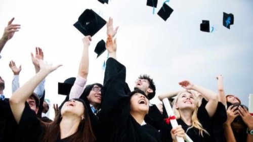 Kuliah Apa Biar Cepat Dapat Kerja? Simak 5 Jurusan yang Aman dari Gempuran AI