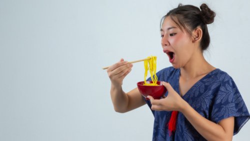 Makan Mi Instan Setiap Hari, Bisa Picu Kerusakan Ginjal?