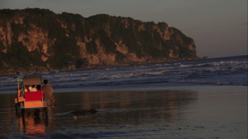 Ombak dengan Suara Aneh di Pelabuhan Ratu, Benarkah Sinyal dari Kerajaan Nyi Roro Kidul?