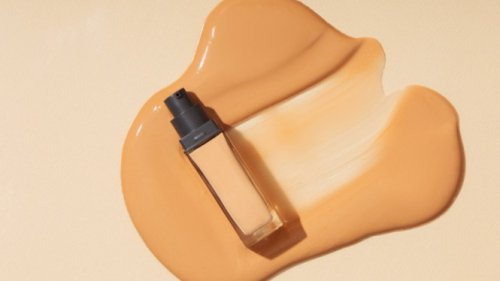 Top 7+ Merek Foundation untuk Usia 35 Tahun ke Atas, Bikin Wajah Glowing