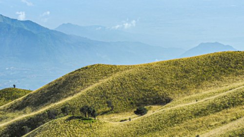 4 Fakta Merapi Merbabu De Trail 2025: Petualangan Penuh Tantangan Lintasi 2 Lereng Gunung Sekaligus