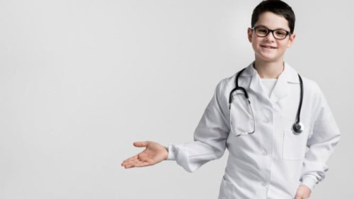 Anak Pengen Jadi Dokter? 5 Mata Pelajaran Ini Harus Dikuasai Sejak SD