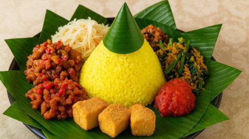 Fun Fact Nasi Tumpeng: Makanan Khas Buat Rayakan HUT RI
