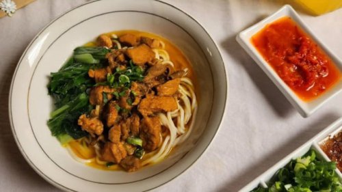 Mie Njem Duit hingga Nasgor Miyabi, Nama Makanan Unik Buat Jualan di Facebook