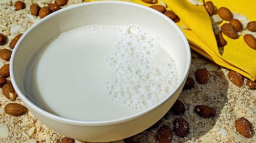 Kalori Susu Almond Jauh Lebih Rendah dari Susu Nabati Lain, Intip Manfaat Luar Biasanya