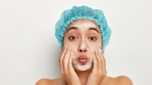Sabun Muka Low pH Formula dan Non-SLS, Apa Manfaat dan Bedanya dengan yang Biasa?