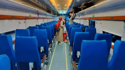 Kereta Ekonomi Premium vs New Generation, Apa Bedanya?