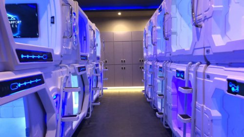 Digital Airport Hotel, Nginap di Bandara dengan Sensasi Tidur di Kapsul Luar Angkasa