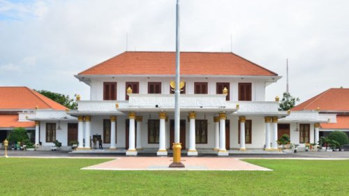 Sejarah Gedung Grahadi Surabaya, Dulu Rumah Kebun Belanda, Kini Habis Dibakar Massa
