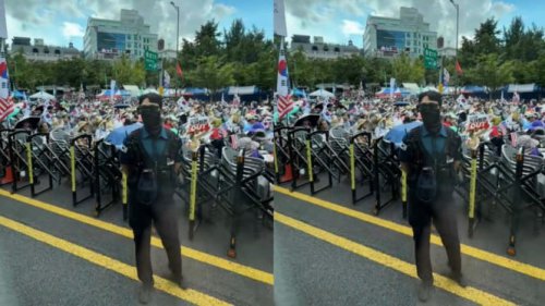 Perbedaan Demo di Korea Selatan vs Indonesia: Aparat Tertib, Demonstran Sambil Duduk