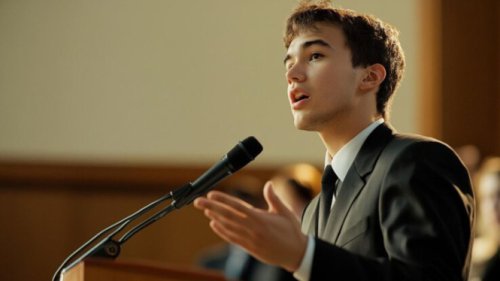 Top 10+ Skill Penting yang Wajib Dimiliki Seorang Diplomat agar Sukses di Panggung Internasional