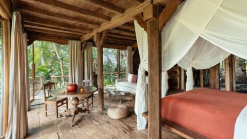 Sejarah dan Visi di Balik Bambu Indah, Keajaiban Arsitektur Bambu, Bambu Indah Resort Ubud, Komitmen terhadap Keberlanjutan, Pengalaman Imersif di Alam, Restoran Tembaga: Kuliner untuk Kesehatan dan Jiwa, Intip Keunikan Arsitektur Bambu Indah Resort Ubud