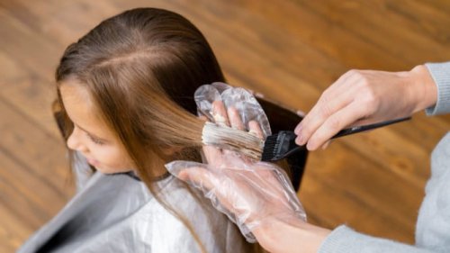 Top 5+ Merk Cat Rambut yang Gak Bikin Rusak dan Kering, Warnanya Kekinian Banget!