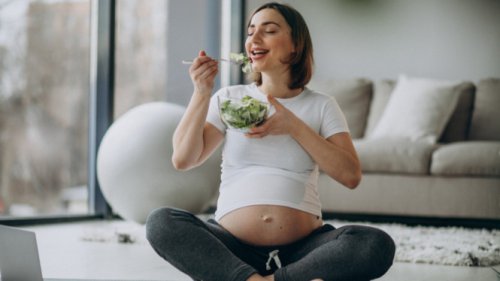 Bagaimana Pengaruh Makanan Saat Hamil Bisa Berdampak pada Kelahiran Anak?