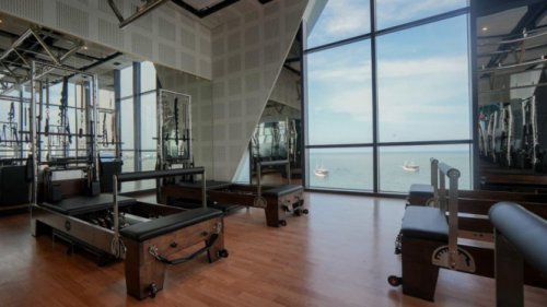 Tren Gym Berpemandangan Alam, Alasan Olahraga dengan Sea View Makin Diminati Warga Kota