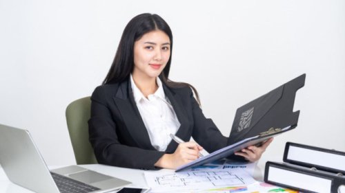 Mengenal Profesi Account Officer, Masih Relevan di Era AI?